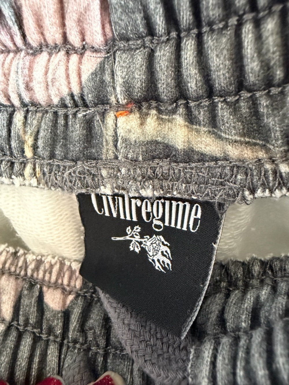 Civil Regime Men’s Gray Floral Print Shorts - Picture 3 of 4